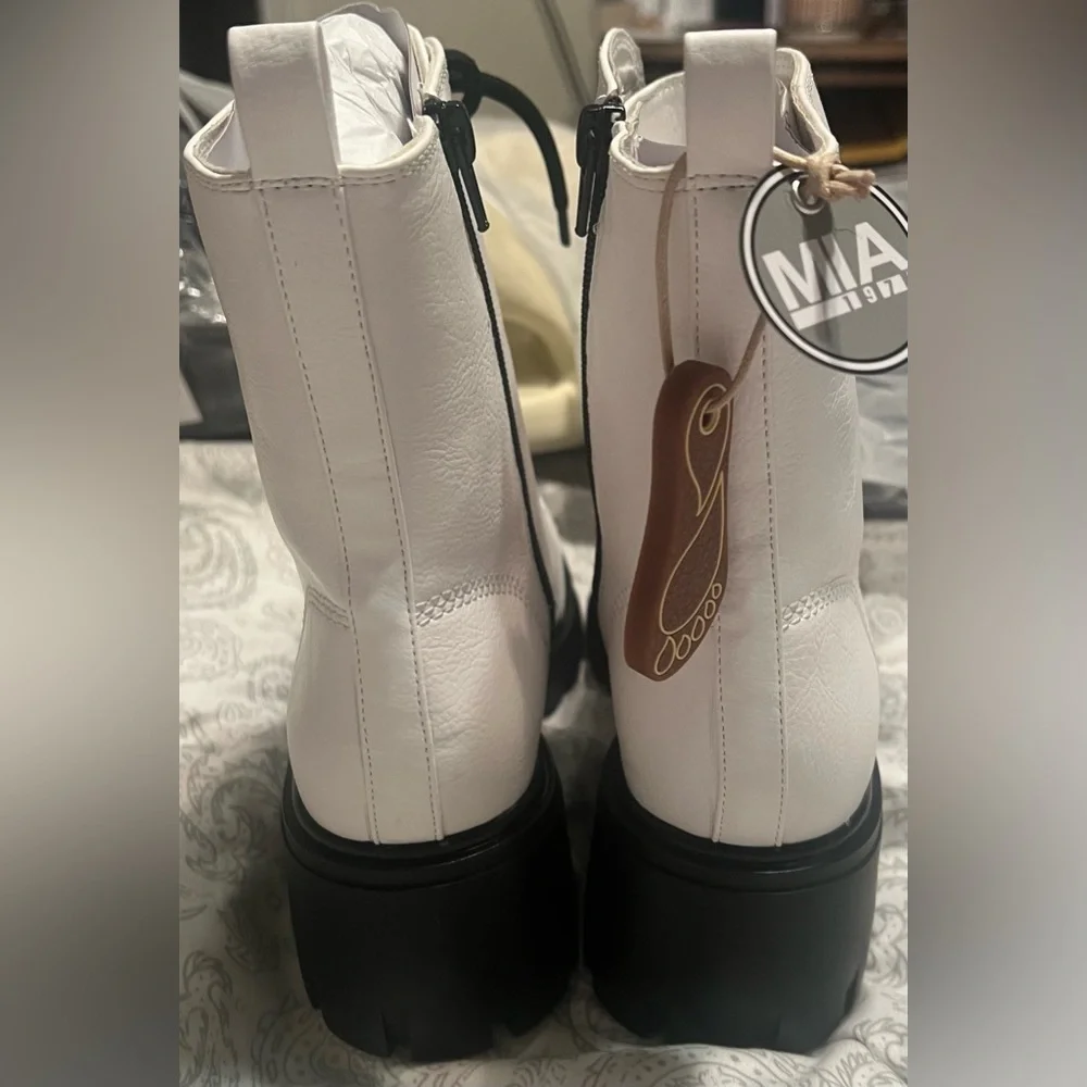 Mia‎ | White Tango Tauren Combat Boots | NEW!!!🖤